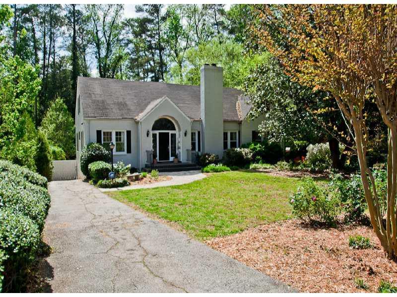 72 W Brookhaven Dr., Atlanta, GA 30319