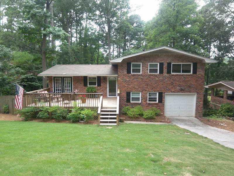 2301 Capehart Cir., Atlanta, GA 30345