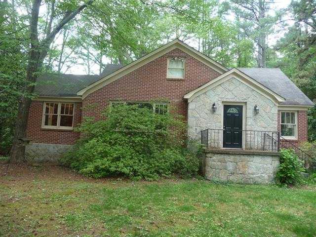 1030 Ferndale St., Stone Mountain, GA 30083