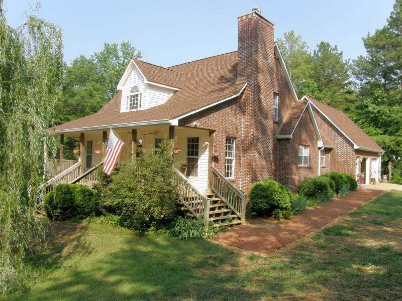 2253 Bakers Bridge Rd., Hiram, GA 30134