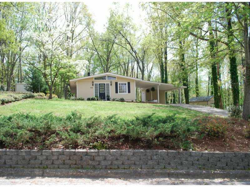 1045 Tanglewood Dr., Gainesville, GA 30501