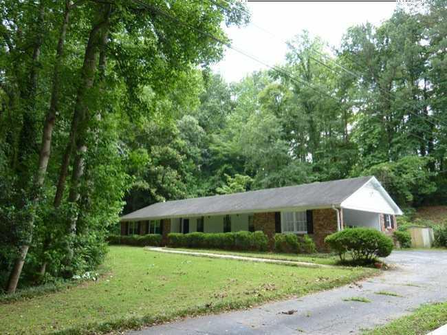 382 Valley Green Dr., Atlanta, GA 30342