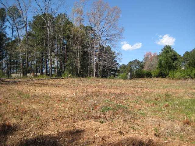 2006 Cox Rd., Woodstock, GA 30188