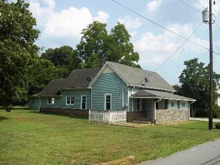 305 S Main St., Adairsville, GA 30103