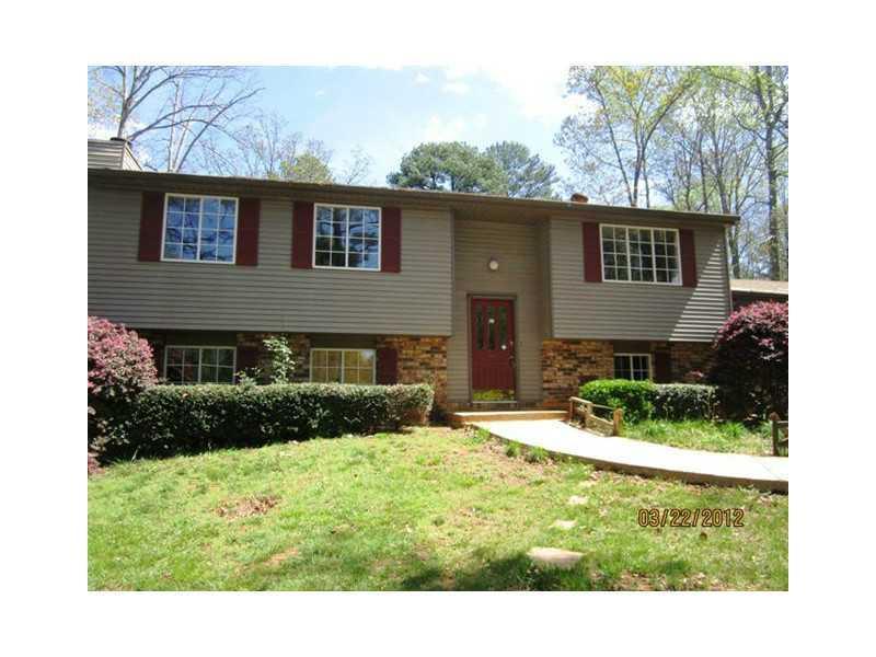1308 Oakcrest Ct., Lilburn, GA 30047