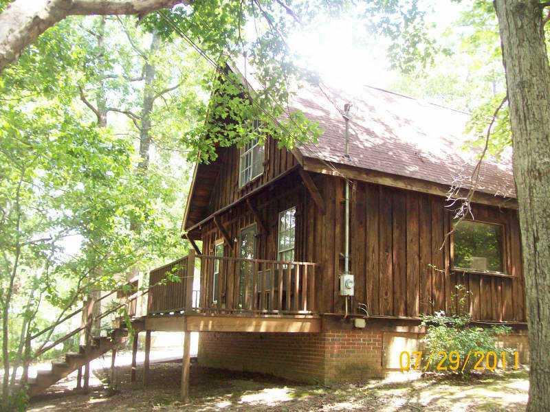211 Mark Groves Ave., Lindale, GA 30147