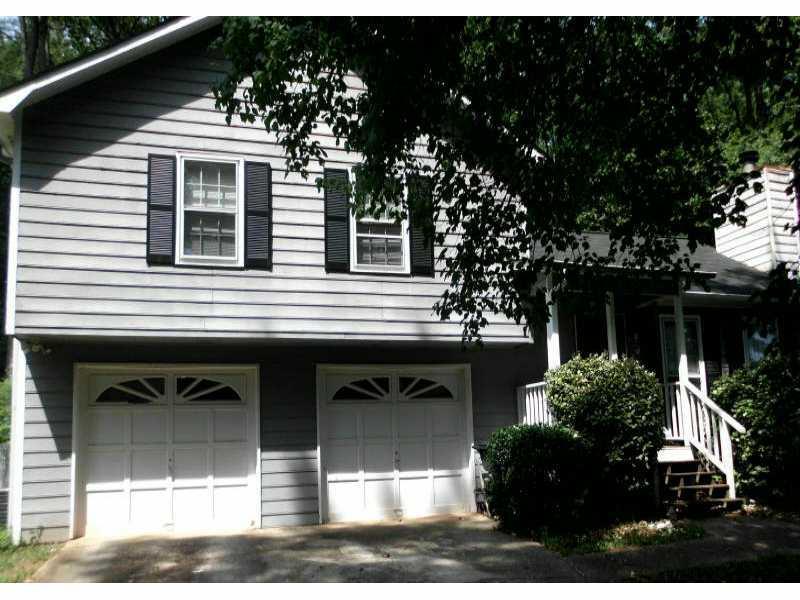 4893 Muirwood Dr., Powder Springs, GA 30127