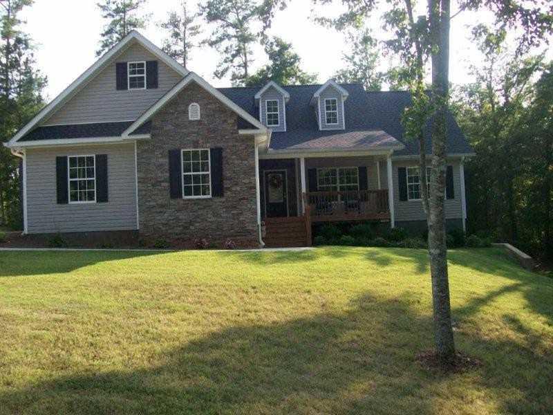 201 Oak Dr., Maysville, GA 30558