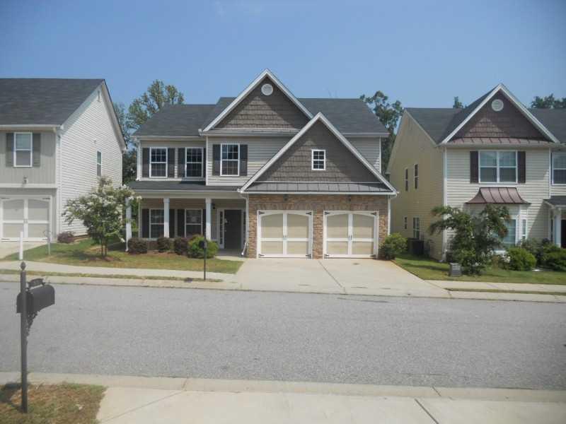 65 Crescent Woode Dr., Dallas, GA 30157