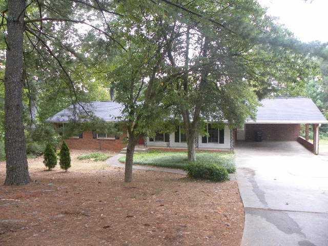 325 Alpine Dr., Roswell, GA 30075