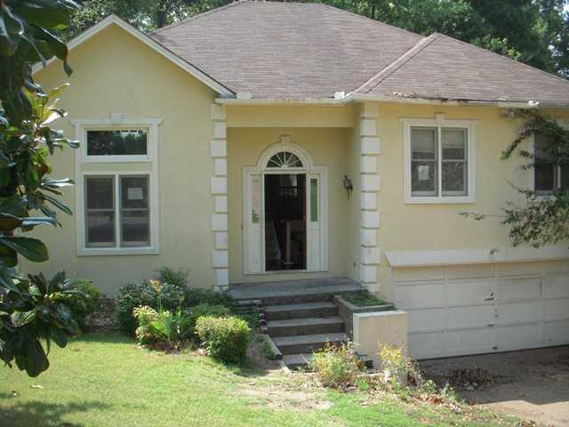 930 Brookmont Dr., Marietta, GA 30064