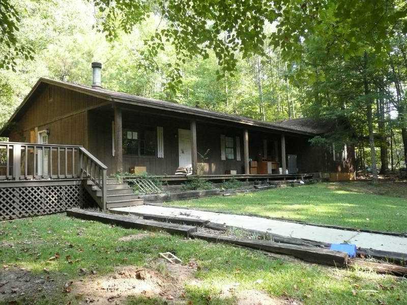 736 Buck Dr., Juliette, GA 31046