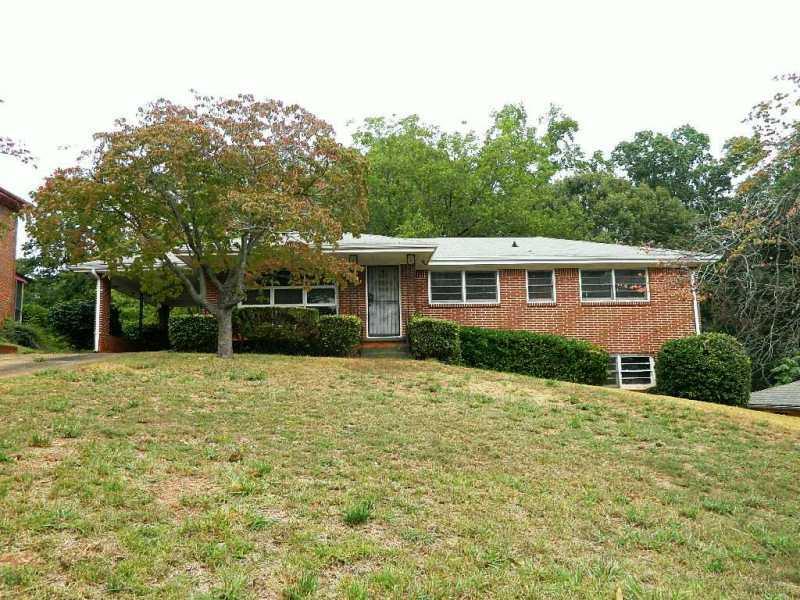 2952 Valley Ridge Dr., Decatur, GA 30032