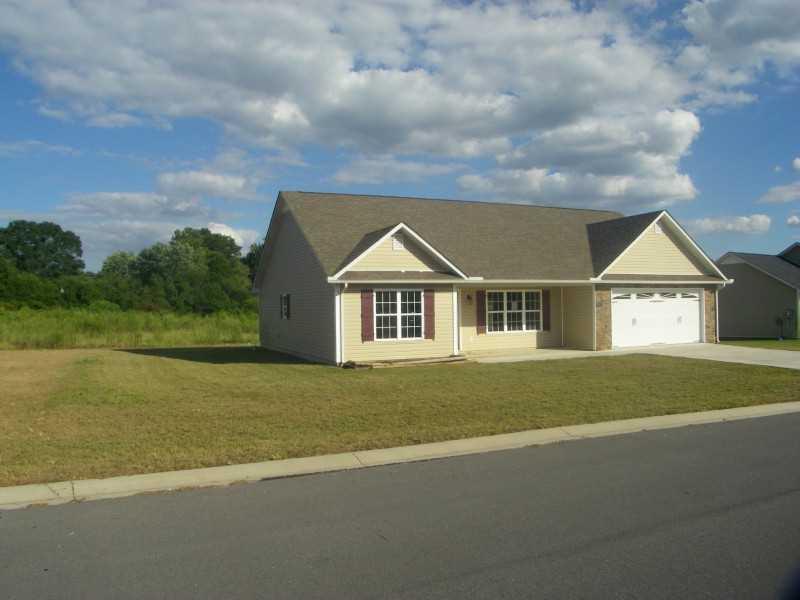 158 Village Way, Calhoun, GA 30701