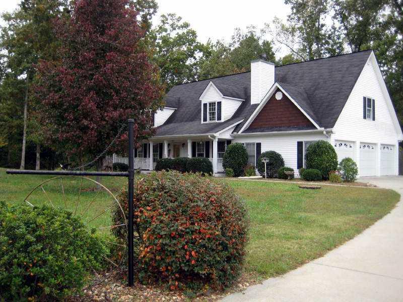 221 Paul Cagle Dr., Waleska, GA 30183