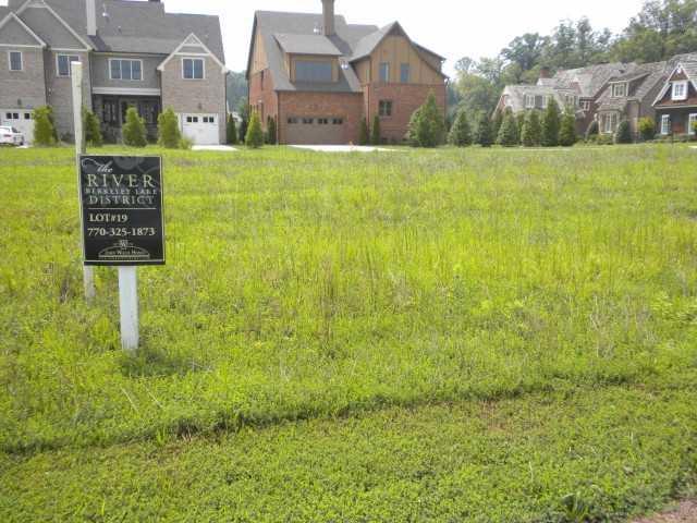4246 Central River Park, Berkeley Lake, GA 30096