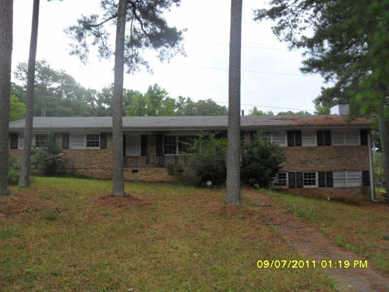 2806 Dodson Lee Dr., Atlanta, GA 30344