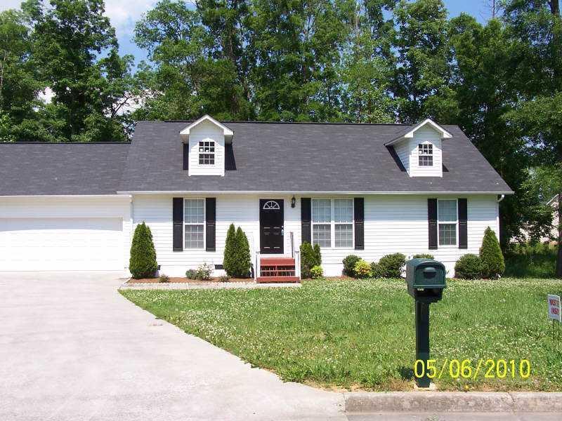 105 Camellia Way, Calhoun, GA 30701
