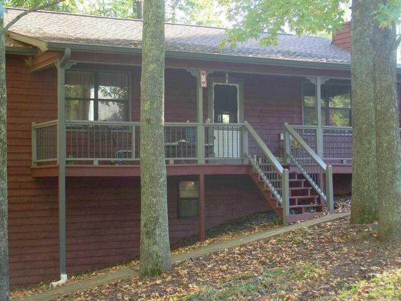 144 Quail Hollow Dr., Dallas, GA 30157