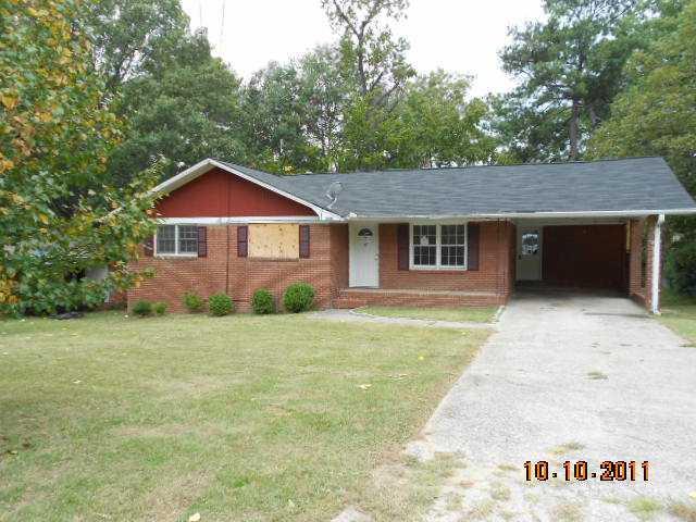8483 Meadowbrook Dr., Douglasville, GA 30134