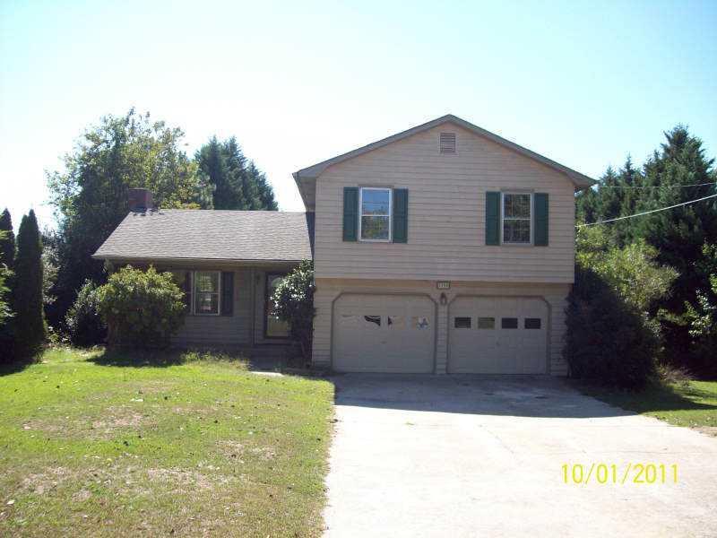 1390 Temple Johnson Rd., Loganville, GA 30052