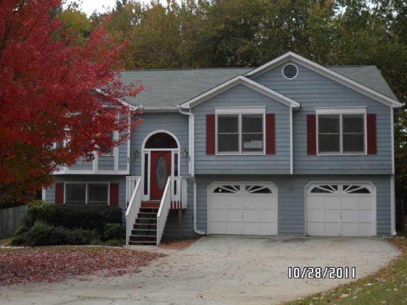740 Holcombe Woods Ct., Auburn, GA 30011