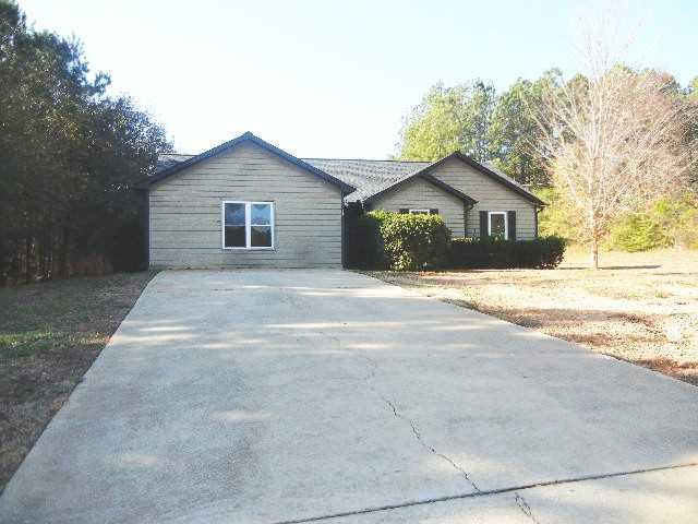 409 Manor Estates Dr., Stockbridge, GA 30281