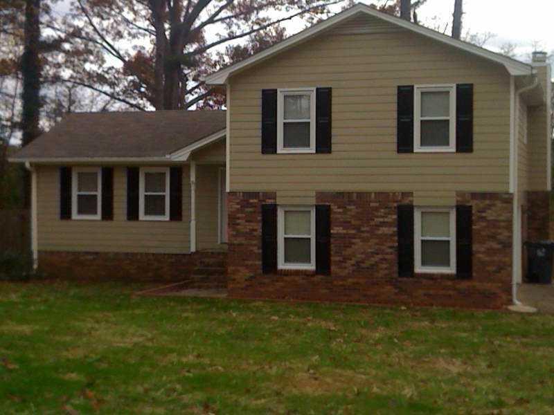 258 Greenwood Dr., Lilburn, GA 30047