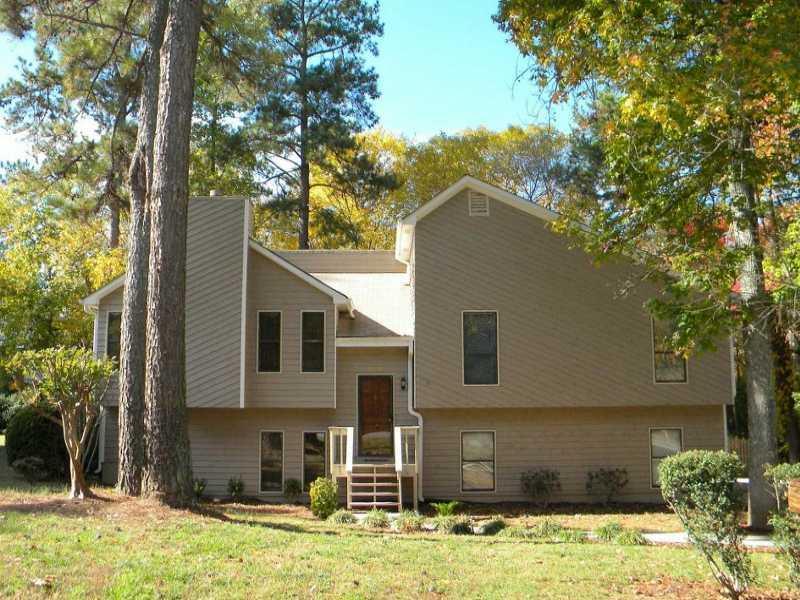 4402 Whitecap Ln., Norcross, GA 30092