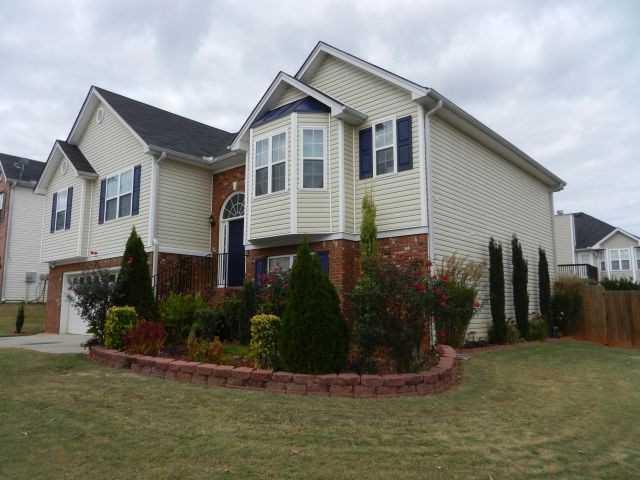 1042 Wallace Hill Ridge, Lawrenceville, GA 30045