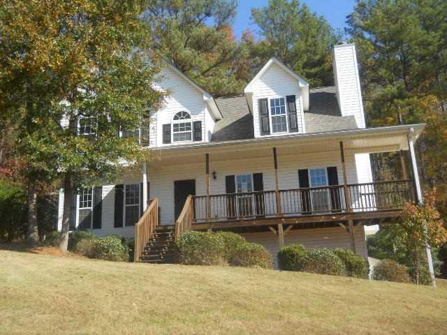 304 Paces Lakes Dr., Dallas, GA 30157