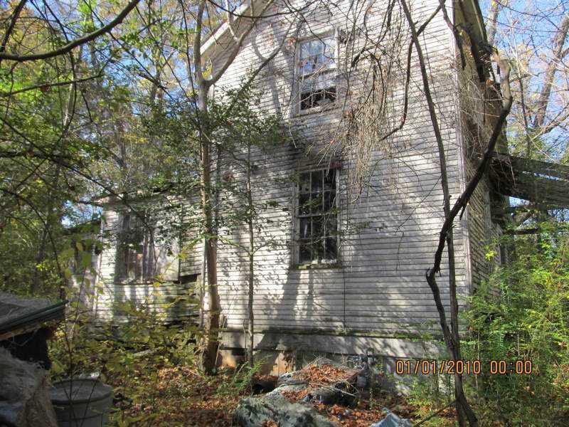 206 Short St., Woodstock, GA 30188