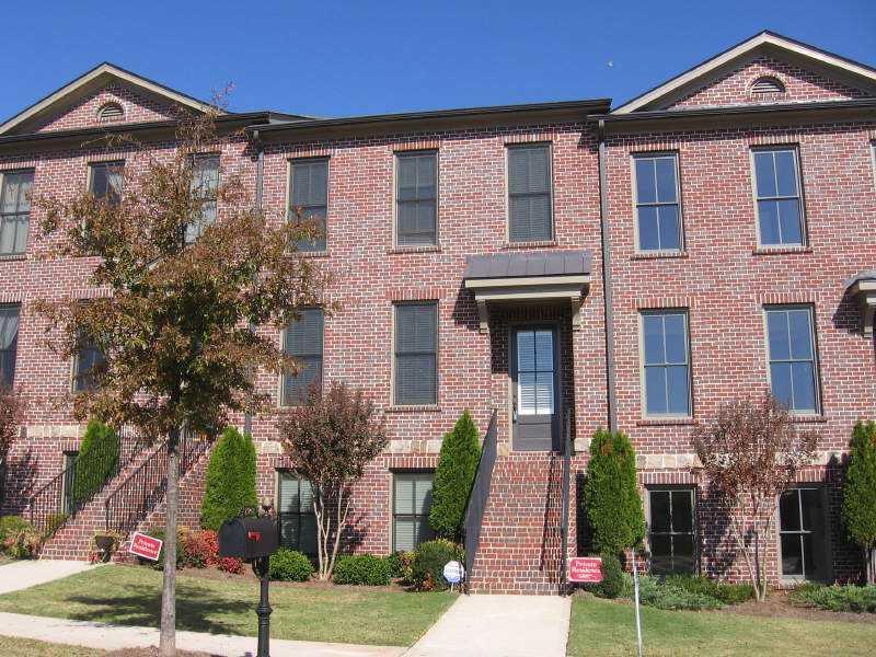 2048 Heathermere Way, Roswell, GA 30075