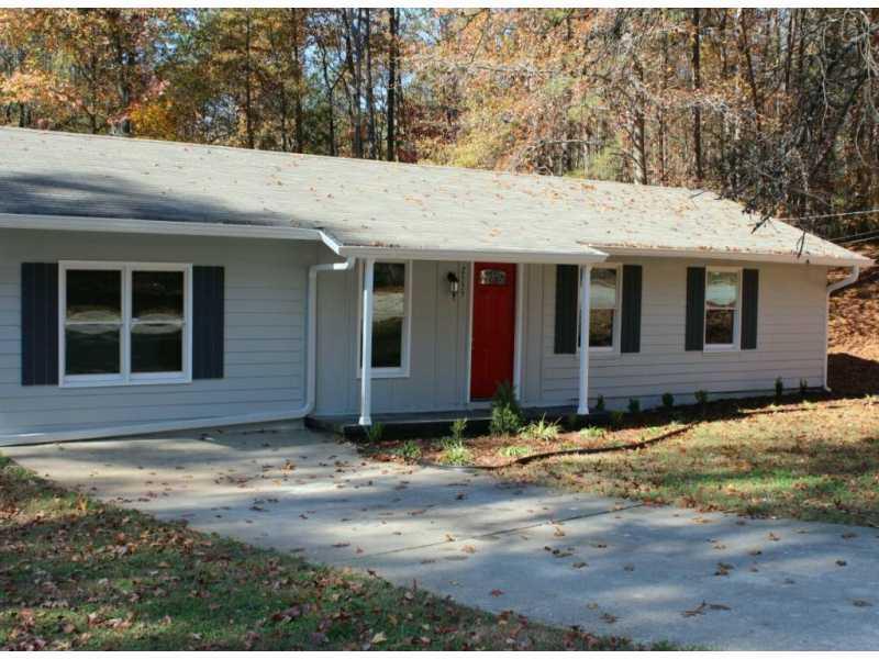 2555 Lewfield Cir., Atlanta, GA 30316