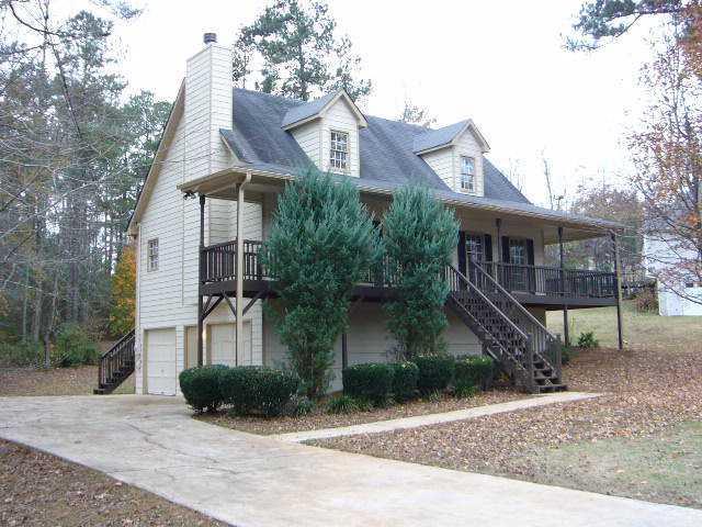 546 Sterling Dr., Powder Springs, GA 30127