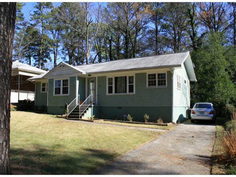 842 Shadowridge Dr., Atlanta, GA 30316