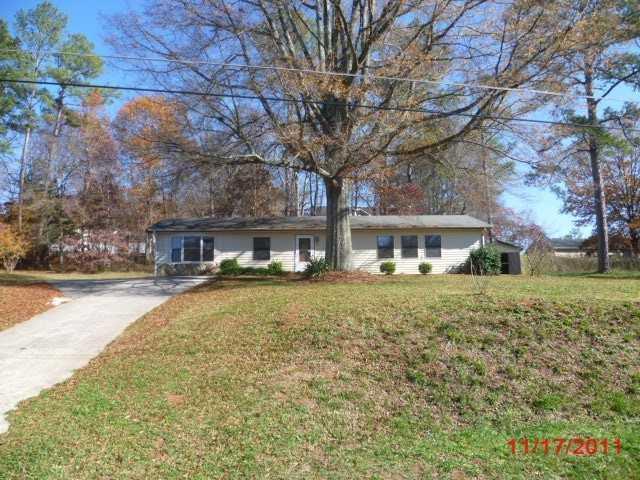 412 White Rd., Adairsville, GA 30103