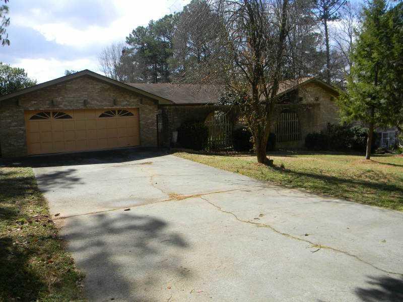 4452 N Shore Ln., Norcross, GA 30093