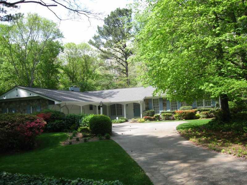 610 Hunters Branch Ln., Dunwoody, GA 30328