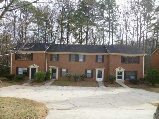 811 Yorkshire Ln., Lawrenceville, GA 30044