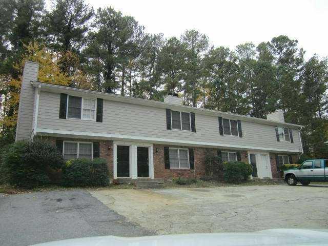 708 Burnt Creek Dr., Lilburn, GA 30047