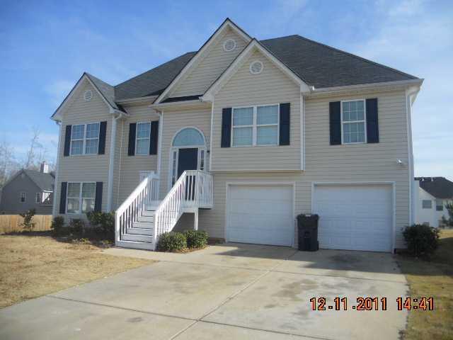 195 Shadowbrooke Cir., Loganville, GA 30052