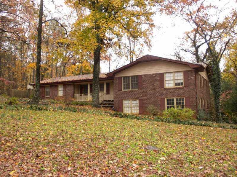2550 Stoney Brook Ln., Marietta, GA 30062