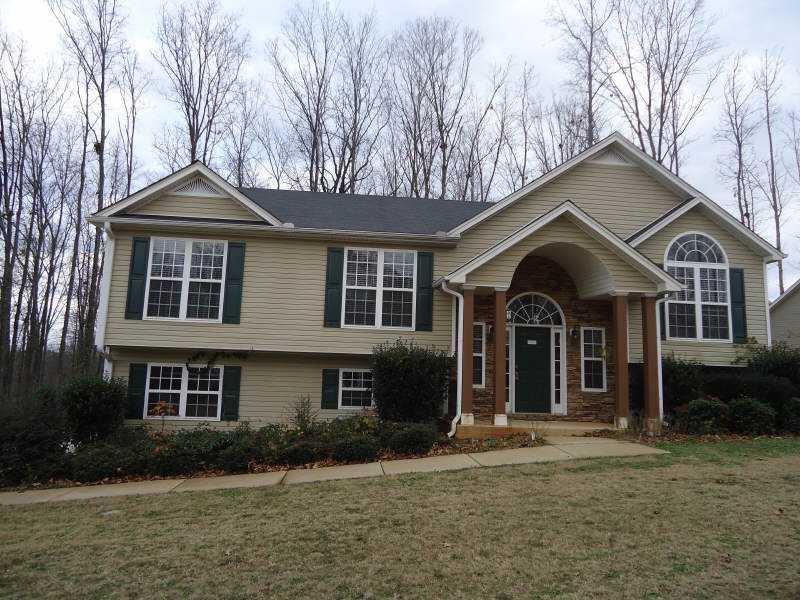 404 Oakview Dr., Dallas, GA 30157