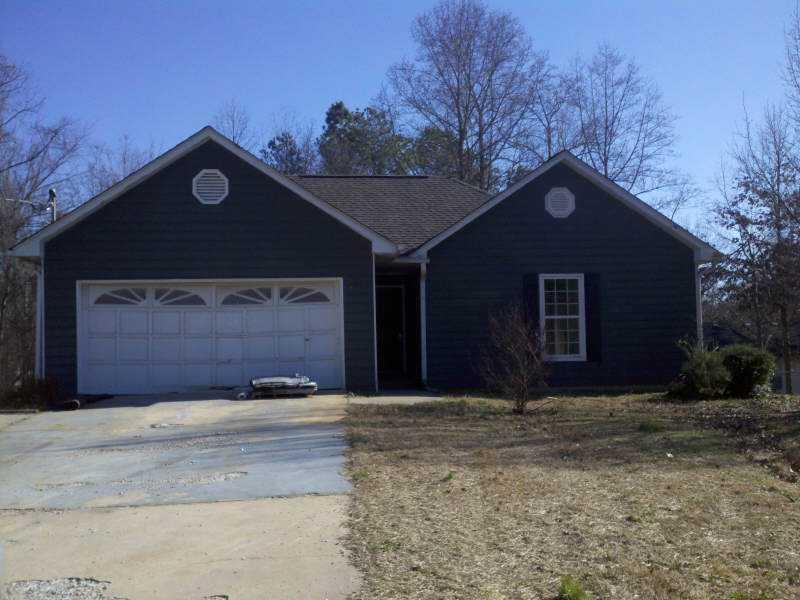 8915 Pine Tree Cir., Gainesville, GA 30506