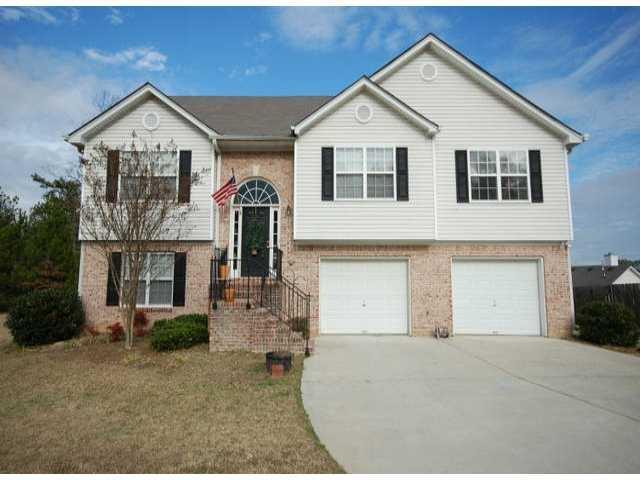 820 Chimney Trace Way, Lawrenceville, GA 30045