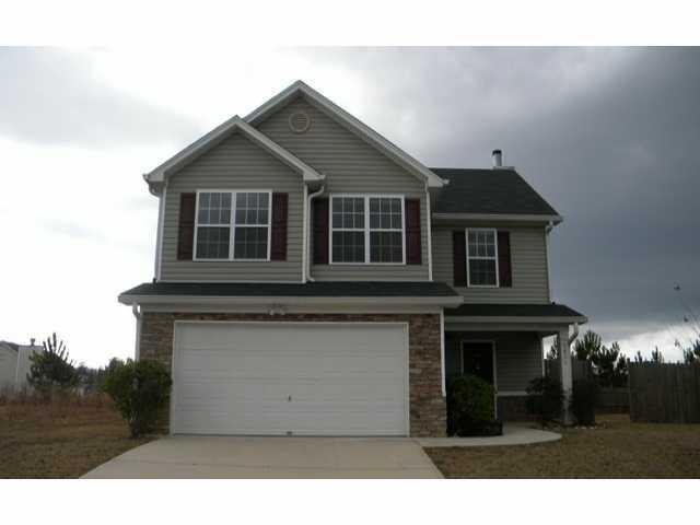 5811 Castlebrook Dr., Douglasville, GA 30134