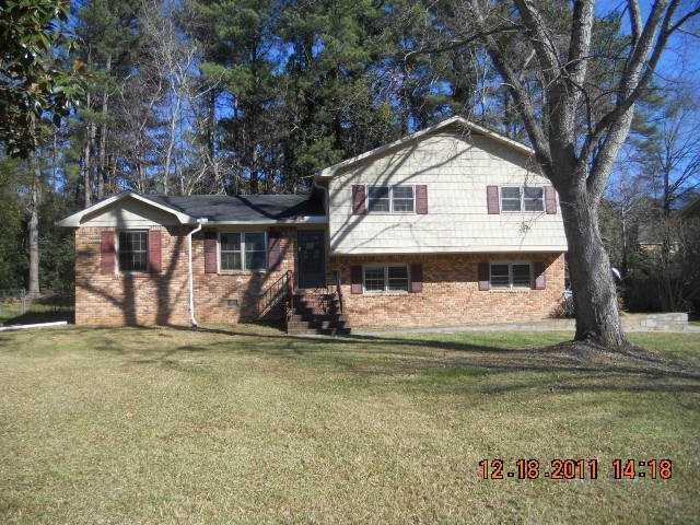 498 Cole Dr., Lilburn, GA 30047