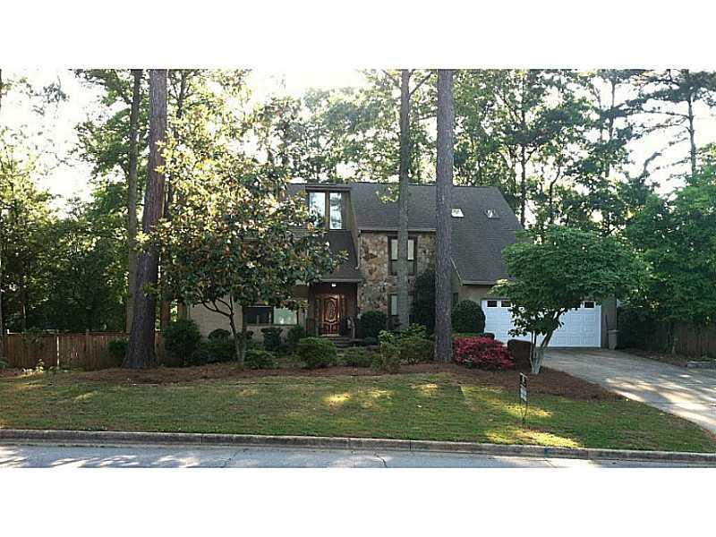 200 Old Tree Trace, Roswell, GA 30075