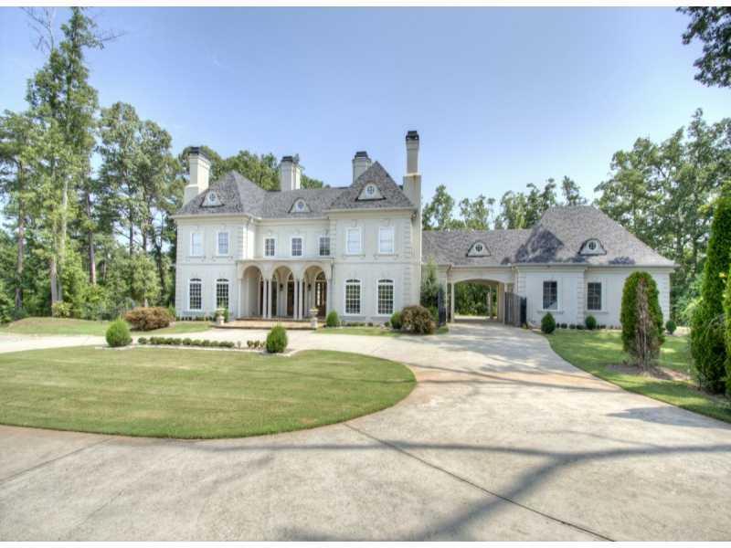 5976 Blackberry Ln., Buford, GA 30518